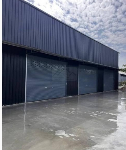 ให้เช่าโกดัง 100 ตรม.  ซอยพัฒนาการ 38 ในโครงการรพฤกษาอเวนิว พัฒนาการ เดินทางสะดวก ใกล้ทางด่วน