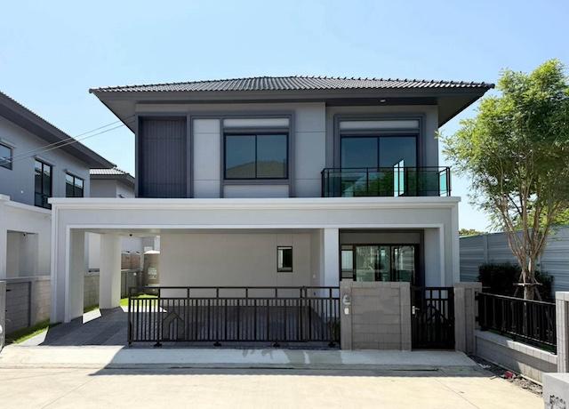 ขายบ้านเดี่ยว 2 ชั้น 190 ตร.ม. โครงการ Britania Bangna-Sriwaree เฟอร์ฯพร้อมเข้าอยู่