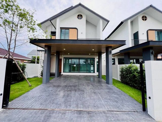 ราคาพิเศษ! เริ่มต้นเพียง 3.7 ล้านบาท#หางดง #สันผักหวาน #บ้านสร้างใหม่ 2ชั้น #สไตล์โมเดิร์น #น้ำไม่ท่วม #เหมาะทั้งสำหรับอยู่อาศัยและลงทุน