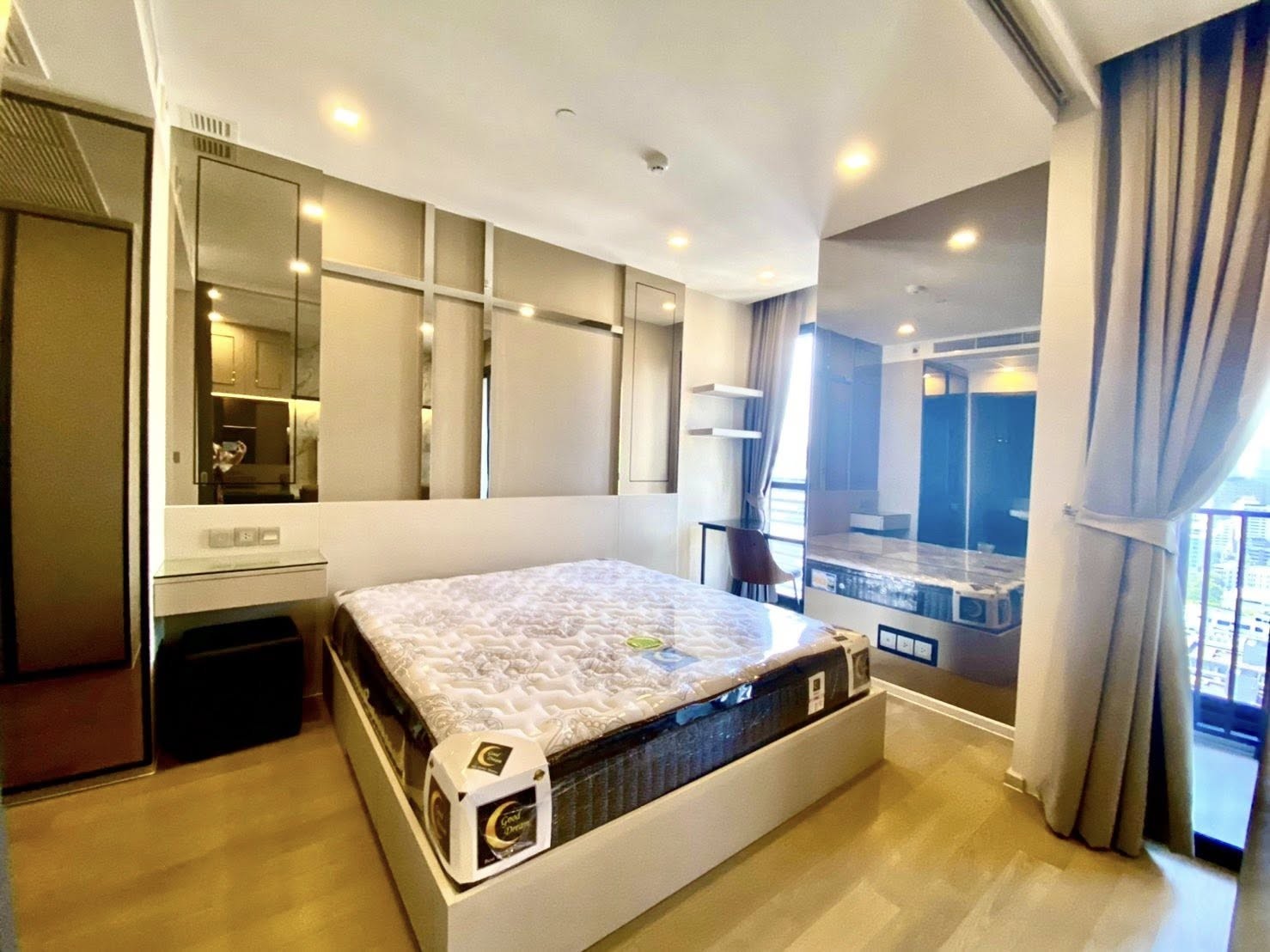 Ashton Asoke Private Quiet safe 23rd Floor BTS Asoke