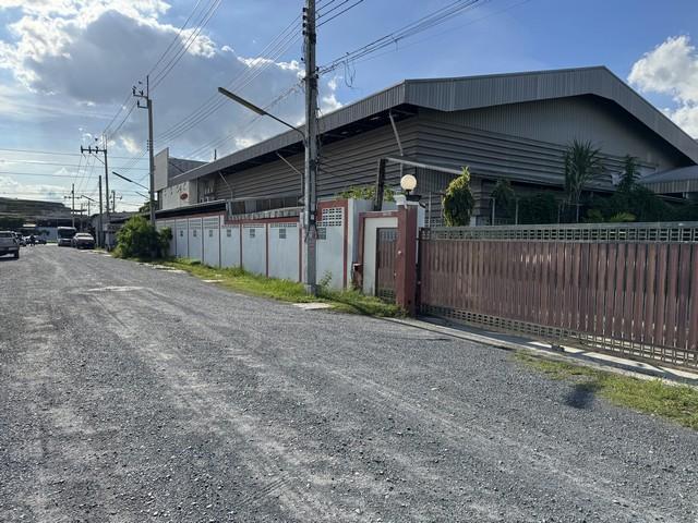 BR 1702 ให้เช่าโรงงานขนาดพื้นที่ประมาณ 960 ตรม. เทียนทะเลซอย 7 แสมดำ เขตบางขุนเทียน ใกล้โลตัส พระราม 2 มีที่ดินให้เช่าเพิ่ม