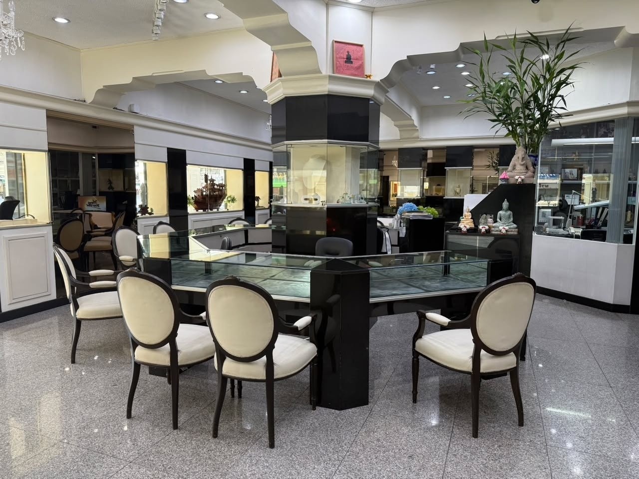 เซ้งพื้นที่ทำเลทอง ดิโอสยาม ฝั่งหน้าริมถนนพาหุรัด ย่านค้าขายศักยภาพสูง คนเดินทั้งวัน