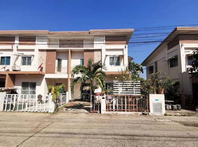 ขายทาวน์เฮ้าส์ หมู่บ้านเดอะ เฟิร์สโฮม รังสิต-ลำลูกกา คลอง 2 ซอยผู้ใหญ่-กำนัน ปทุมธานี