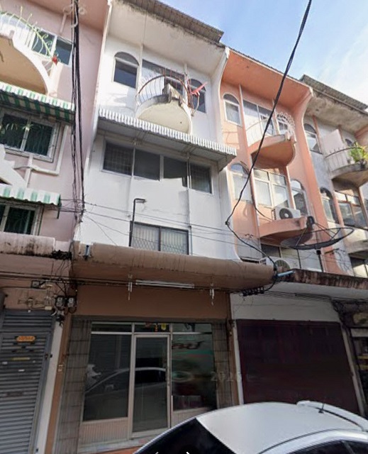 เช่าอาคารพาณิชย์ 3 ชั้น ถนนนวมินทร์ 101-109 4 นอน 4 น้ำ ใกล้ ตลาดปัฐวิกรณ์ 850 ม. 25 ตร.ว.300 ตร.ม.  แฟชั่น 2.6 กม.