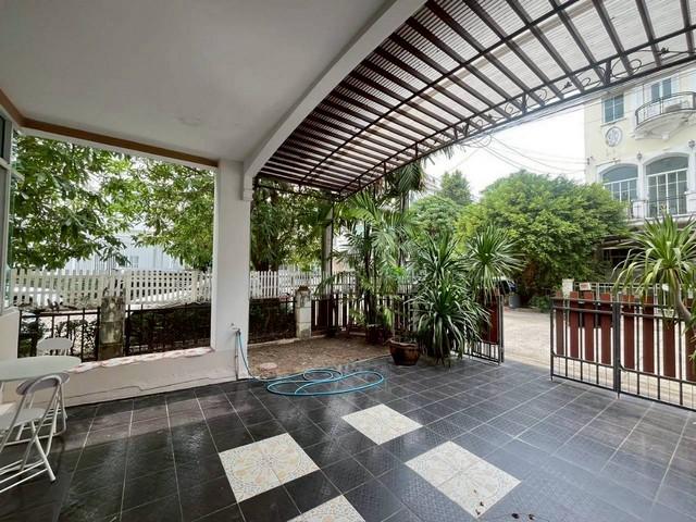 P2067 ให้เช่า ทาวน์โฮม 3 ชั้น หลังมุม 3 ห้องนอน เดอะ เมทโทร พระราม 9 The Metro Rama 9 ติด ม.นานาชาติแสตมฟอร์ด