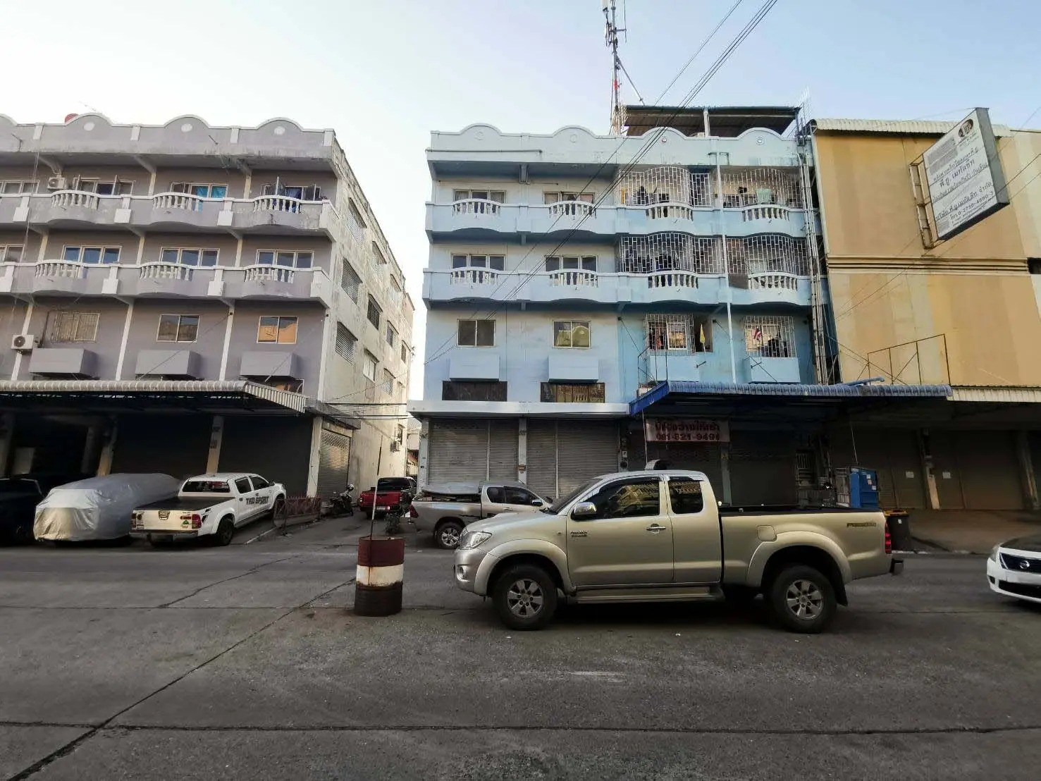 ขายอาคารพาณิชย์ 2 คูหาติดกัน บางพลี จังหวัดสมุทรปราการ ราคาโปรโมชั่น ลดพิเศษ