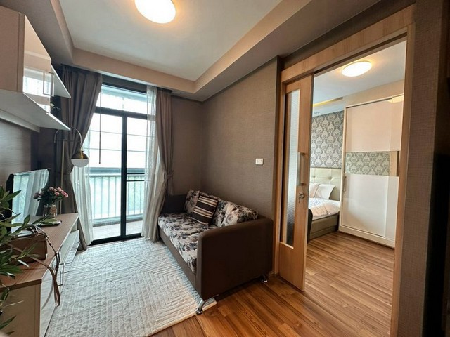 คอนโดห้องสภาพใหม่  วิวสระ หิ้วกระเป๋าเข้าอยู่ Chiang Mai Business Park
