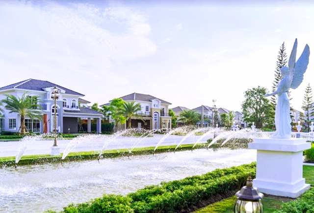 ราม​อินทรา​ วงแหวน​ ให้เช่าคฤหาสน์  4 นอน  MRTคู้บอน 3.5 กม. แฟชั่น 4กม.บ้านเดี่ยว 2ชั้นจัดเต็มเฟอร์ฯ 210 ตร.ม. 51.ตร.วา.