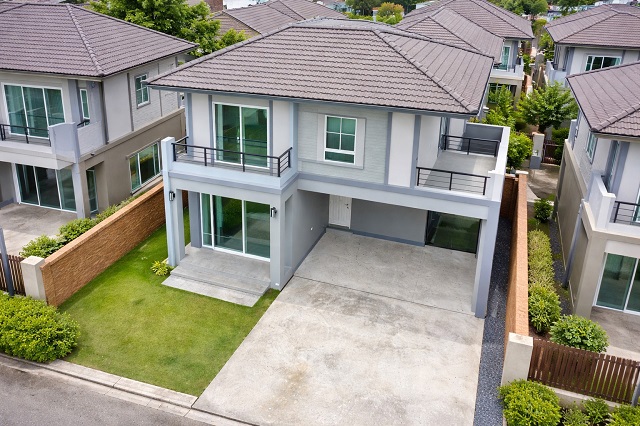 บ้าน2 ชั้น เฟอร์ฯครบ 3 นอน 2 น้ำทำเลถนนคลองหลวง MRT คลองหลวง รังสิตคลอง2  ตลาดฟ้ารังสิตคลอง 2 700 ม. 35 ตร.ว. 140 ตร.ม.