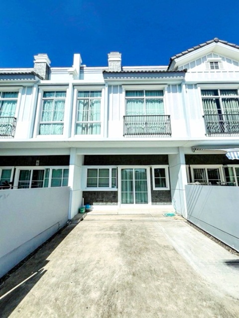 อินดี้ บางนา-รามคำแหง2 ให้เช่าทาวน์โฮมสุดหรู 2 ชั้น ม.รามคำแหง 2 500 ม.โลตัส บางนา-ตราด 1.2 กม.