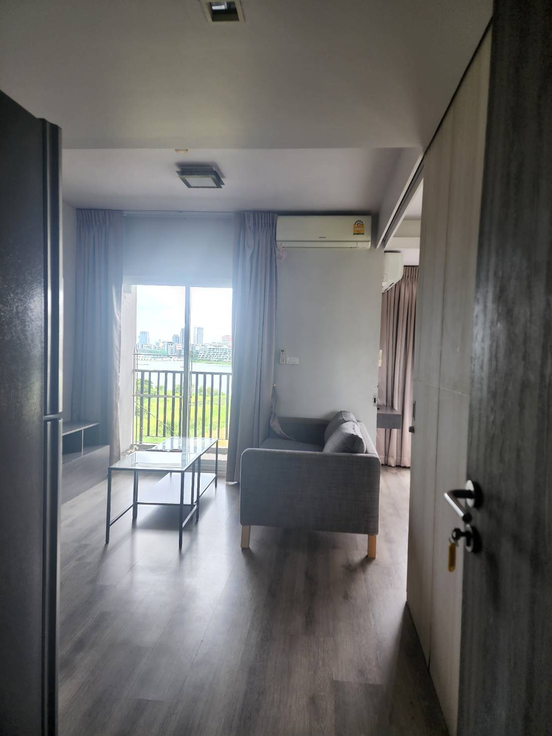 คอนโดมิเนียม ดับเบิ้ล เลค เมืองทองธานี Double Lake Condominium Muang Thong Thani 1 BR 1 BR 1900000 BAHT ไม่ไกลจาก ลานริมทะเลสาบเมืองทองธานี เข้าออกได้หลายทาง