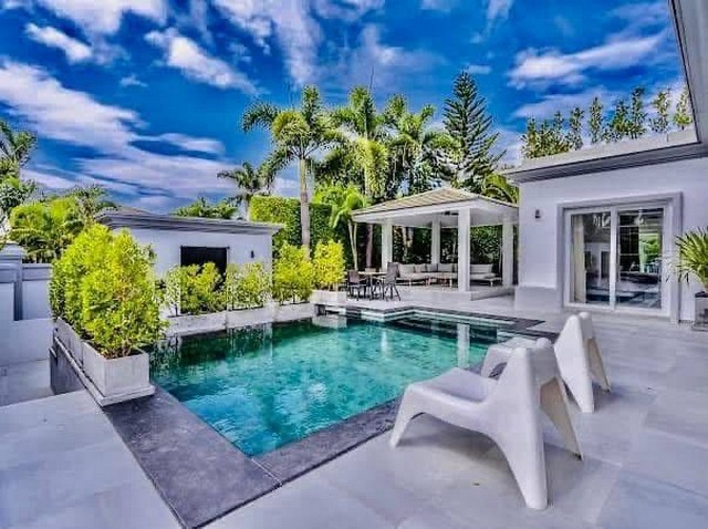 ให้เช่าบ้านเดี่ยวสุดหรู ซอยเขาตาโล พัทยา บางละมุง ชลบุรี FP-H01770