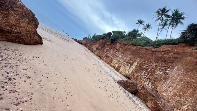 เดือนแห่งความรักหาทรัพย์สวยสักแปลง ที่ติดทะเล ฝั่งแดง ขายราคาไร่ล่ะ 3.5 ล้านบาท โฉนดครุฑแดง พร้อมโอน