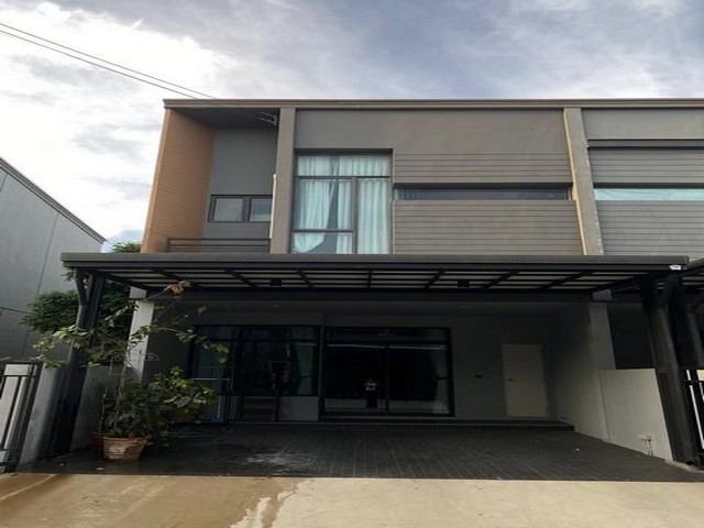 ให้เช่า ทาวน์โฮม 2 ชั้น โครงการ เวิร์ฟ พระราม 9 VERVE Rama 9 ถนนกาญจนาภิเษก ติดทางด่วนมอเตอร์เวย์ บ้านหลังมุม หันหน้าทิศใต้