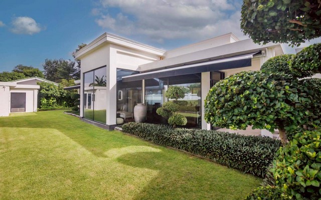 ขายบ้านวิลล่าหรูสไตล์โมเดิล   ขอบอ่างมาบประชัน  พัทยา  บางละมุง  ชลบุรี