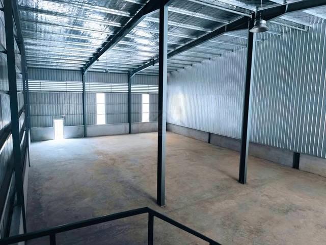 P1905 ให้เช่า โกดังใหม่ พร้อมออฟฟิศ 2 ชั้น 537.5 ตรม ใกล้ตลาดไท คลองหลวง ปทุมธานี