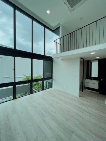 BH4463 ให้เช่าบ้านหรู VIVE กรุงเทพกรีฑา บ้านเดี่ยว 3 ชั้น พร้อมลิฟต์ส่วนตัว ที่ดิน 81.60 ตร.ว. พื้นที่ใช้สอย 421 ตร.ม. 