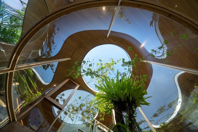 ให้เช่า Terrarium House บ้านสถาปัตยกรรม 2 ชั้น ย่านลาดพร้าว 4 ห้องนอน 685 ตร.ม. 250000 บาทต่อเดือน