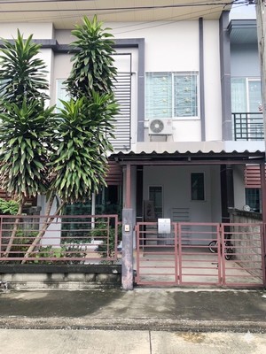 เจ้าของขายเอง!!! เป็นส่วนตัว ไม่มีหน้าบ้านฝั่งตรงข้าม!! ขายทาวน์โฮม กัสโต้ สาทร-ตากสิน 18.8 ตร.วา อยู่หลังซีคอน บางแค