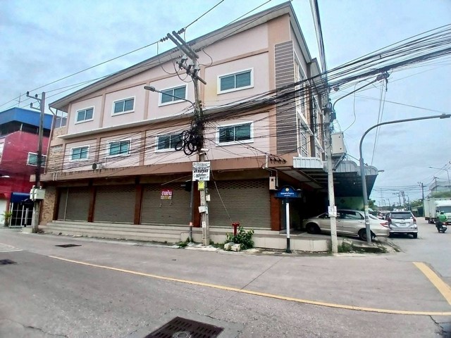 ขายและปล่อยเช่าอาคารพาณิชย์ 3 ชั้น 1 คูหา เขตใจกลางเมือง #ชลบุรี