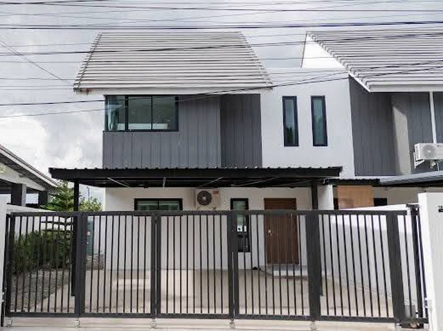 ขายบ้านใหม่ เชียงใหม่ สารภี–ต้นยาง ใกล้ซุปเปอร์ไฮเวย์ 3 นอน 3 น้ำ 2.19 ล้าน