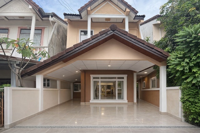 ให้เช่าทาวน์เฮ้าส์ 2 ชั้นครึ่ง 3 นอน ติดถนน ราชพฤกษ์3-11 2 น้ำ  27 ตร.ว. BTS บางหว้า 2.2 กม.  บางแวก28-34 ปากคลองตลาดใหม่ 1.8กม.