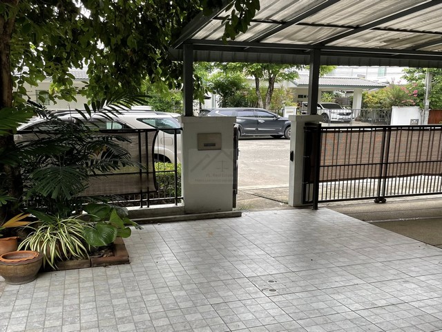 ให้เช่าบ้านเดี่ยว 2 ชั้น 66 ตรว. 3 ห้องนอน มัณฑนา กรุงเทพกรีฑาซอย 7 ถนนเมนโครงการ ใกล้คลับเฮ้าส์