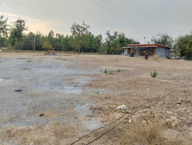 ขายที่ดินพร้อมห้องพัก 4 ห้อง อำเภอดอนเจดีย์ จังหวัดสุพรรณบุรี เนื้อที่ 1 ไร่ 2 งาน