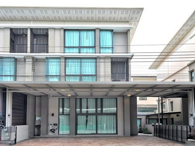 ขายทาวน์โฮม 3ชั้น ย่านพัฒนาการ โครงการ พาทิโอ พระราม 9-พัฒนาการ บ้านสภาพพร้อมอยู่