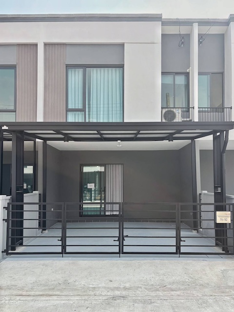 BH3923 ให้เช่า ทาวน์เฮ้าส์ 2 ชั้น โครงการ Pleno สุขุมวิท-บางนา 3 ใกล้ Mega Bangna 3 ห้องนอน เฟอร์ครบ