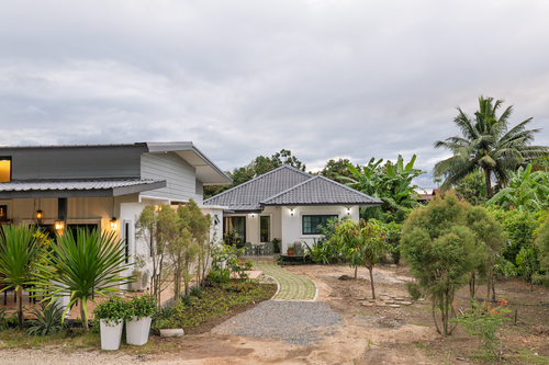 ขายบ้านชั้นเดียว 2 หลัง อ.สารภี เชียงใหม่ ตกแต่งสวยพร้อมอยู่