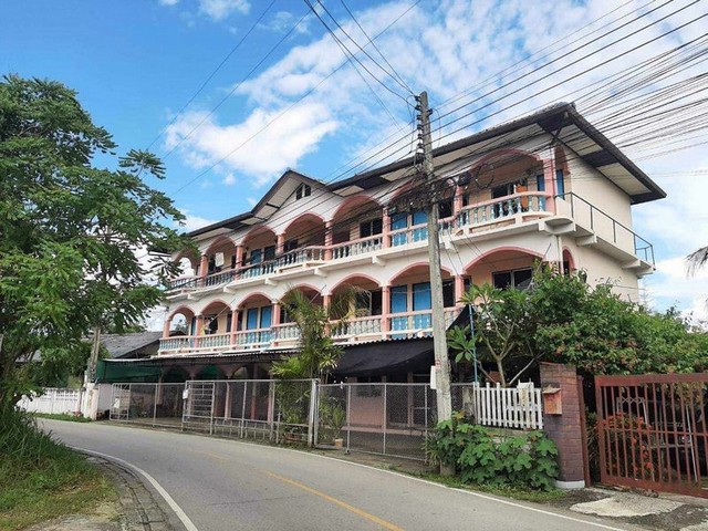 หอพัก 3 ชั้น ขายด่วน ผู้เช่าเต็ม สันพระเนตร สันทราย