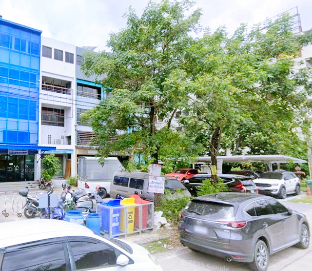 Big C ลำลูกกา คลอง4  3 นอน 3 น้ำ ใกล้ BTS คูคต 900 ม. อาคารพาณิชย์ 4.5 ชั้น  ตลาดเอซี ลำลูกกา 1.2 กม.