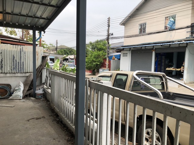 ใกล้ปีใหม่ดูทรัพย์มีมูลค่า ที่ดินอ.เมือง จ.ปทุม  60 วา  9ห้องชั้นเดียว  พร้อมให้เช่าอยู่ แถว ม.รังสิต อ.เมือง ปทุม 2.8ลบ. 60วา