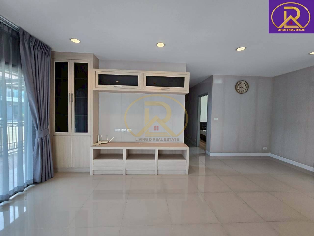 ให้เช่าบ้านเดี่ยว บ้านหลังใหญ่ แปลงหัวมุม หน้าสวน แต่งสวยพร้อมอยู่ พื้นที่ใช้สอยเยอะ โครงการ เพฟ(Pave) บ้านโพธิ์-ฉะเชิงเทรา