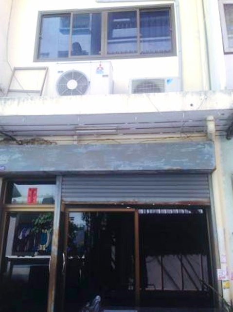 จันทน์19-27 BTS เซนต์หลุยส์ 1.7 กม. ให้เช่าตึกแถว 3 ชั้น+ดาดฟ้า 20 ตร.วา. สภาพดี 3 นอน 3 น้ำ เซ็นทรัล พระราม 3 2.2 กม.