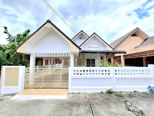 บ้านมินิมอล หมู่บ้านบุญรักษา 42 ตารางวา ติดถนน ผ่อนเพียงเดือนละ 6000 บาท