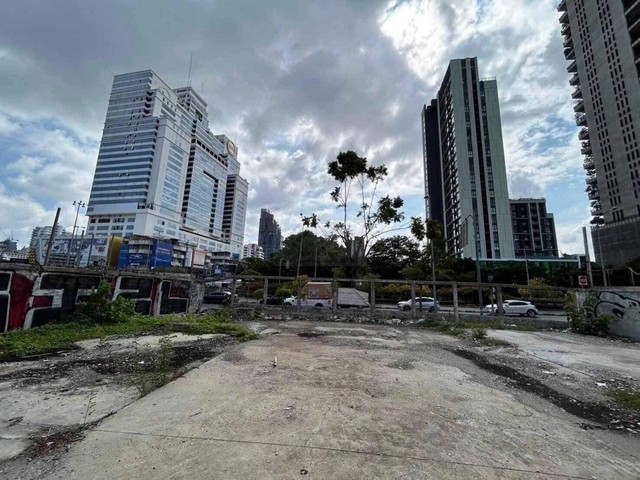 ให้เช่าที่ดิน 264 ตรว. ทำเล CBD สาทร - นราธิวาส ผังสีแดง ติดถนน 2 ด้าน ใกล้ BTS ช่องนนทรี ตึกเอ็มไพร์