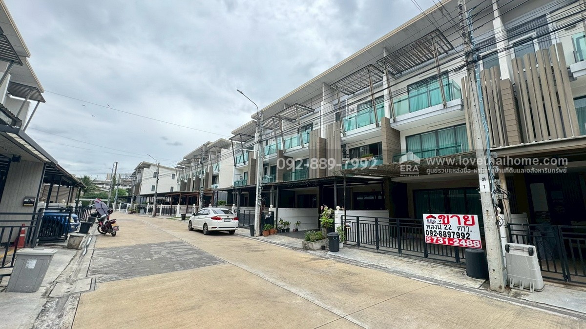 ขายทาวน์โฮม 3 ชั้น หมู่บ้านทาวน์อเวนิว โคโคส พระราม2 ซอย50 พื้นที่ 22.5 ตรว. ราคาถูกมาก ใกล้เซ็นทรัล พระราม2