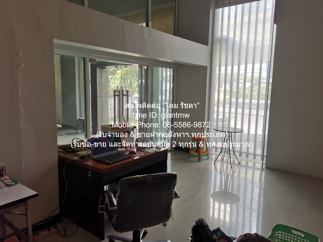 OFFICE ให้เช่าอาคารสำนักงาน 4.5 ชั้น ติดถนนรัชดาภิเษก 102 ตร.ว. 2580 ตร.ม. และจอดรถได้ 8-9 คัน  180000000 thb ใกล้ MRT รัชดาภิเษก ทำเล-ดี เป็นอาคารที่ตั้งอยู่ในทำเลใจกลางเมือง ติดแนวรถไฟฟ้า โดยอยู่ท่ามกลางสิ่งอำนวยความสะดวกในทุกมิติ และเหมาะสมสำหรับ