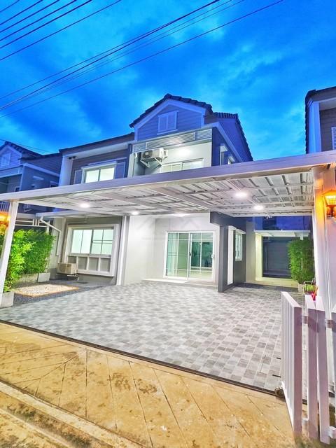 HR 6408 ให้เช่าบ้านแฝด 2 ชั้น 3 ห้องนอน หมู่บ้านเดอะ วิลเลจ เอ็กซ์คลูซีฟ บางนา กม.10 พร้อมอยู่ ใกล้เมกะบางนา