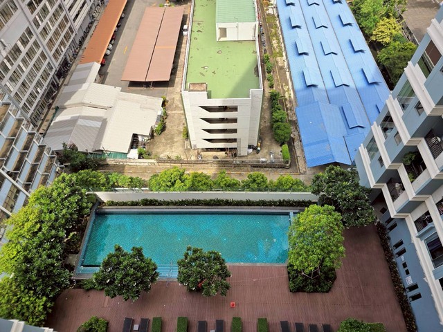 ขายคอนโดระดับ Luxury  The Saint Residences เดอะเซนต์ เรซิเดนเชส