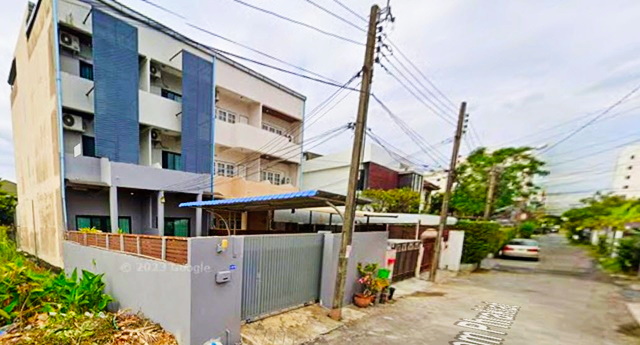 สวนหลวง ร.9 900 ม.รพ. สินแพทย์ ศรีนครินทร์ 800ม.ให้เช่าทาวน์เฮ้าส์ 4 นอน MRT ศรีอุดม 1กม. รถไฟฟ้าสายเหลือง 3 ชั้น จอดรถ 2 คัน