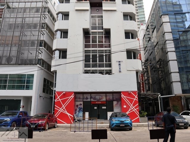 ให้เช่าอาคาร 7 ชั้น 1150 ตรม. พร้อมลิฟท์ ถนนรัชดาภิเษก ติด MRT รัชดาภิเษก เหมาะทำธุรกิจ