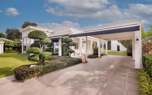 ขายบ้านพูลวิลล่าใกล้อ่างมาบประชัน ขนาด 290ตรว เงียบสงบ พร้อมเข้าอยู่ ใกล้สยามคันทรีคลับ โป่ง บางละมุง ชลบุรี