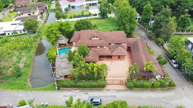 โซนสันผีเสื้อ ราคา 18900000 บาท – #ล้านนาวิลล์ #อ.เมือง 333 ตรว. บ้านหรู 2 ชั้น #สไตล์โมเดิร์นผสมล้านนาและยุโรป เป็นเอกลักษณ์