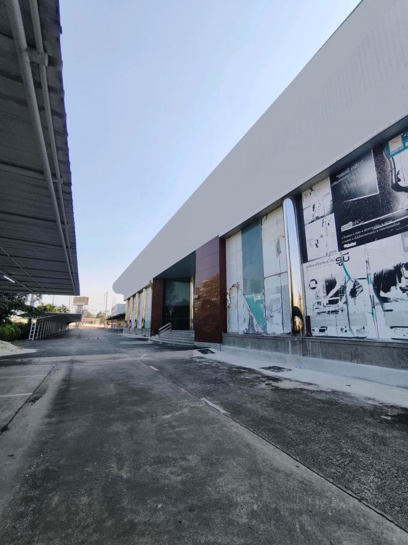 ให้เช่าโชว์รูม Showroom ย่านรามอินทรา พื้นที่ 4062 ตรม. ใกล้แฟชั่นไอส์แลนด์