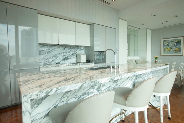 The Ritz-Carlton Residences บนตึก Mahanakorn tower 205sq.m. 3 ห้องนอน 4 ห้องน้ำ