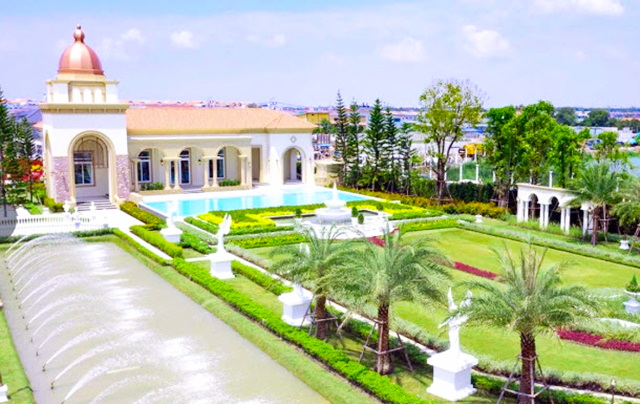 MRTคู้บอน 3.5 กม.แฟชั่น 4กม. ราม​อินทรา​ วงแหวน​ ให้เช่าคฤหาสน์  4 นอน บ้านเดี่ยว 2ชั้นจัดเต็มเฟอร์ฯ 215 ตร.ม. 55.ตร.วา.