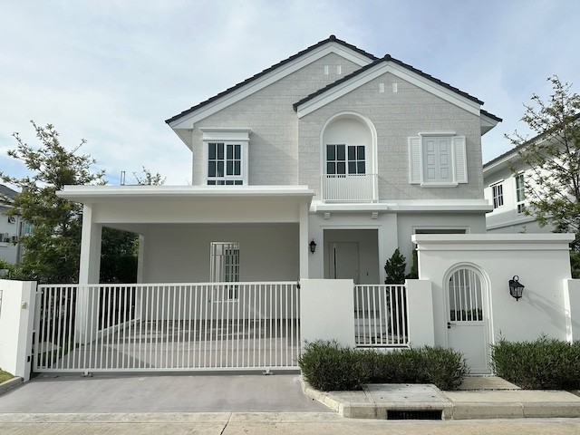 BH4464 ให้เช่าและขายบ้านเดี่ยวแปลงมุม ชัยพฤกษ์ บางนา กม.15 บ้านพร้อมเฟอร์นิเจอร์ มีสวนส่วนตัว ใกล้ Mega Bangna